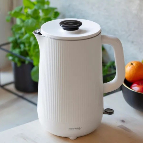 Czajnik bezprzewodowy MPM MCZ-115 1,5L, podwójne ścianki