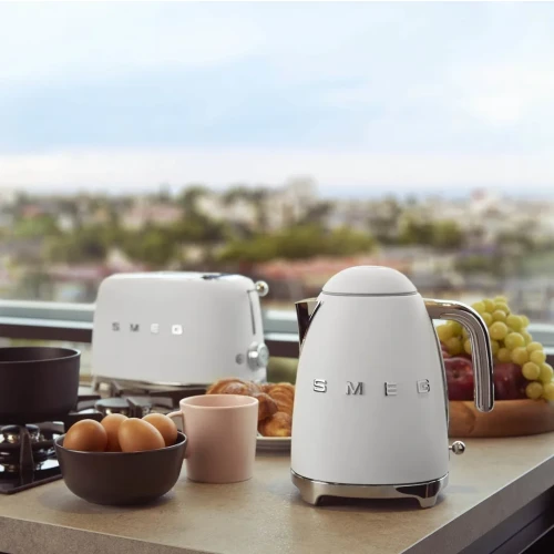 Czajnik elektryczny SMEG CLF03WHMEU