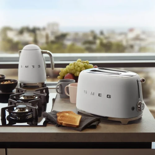Czajnik elektryczny SMEG CLF03WHMEU