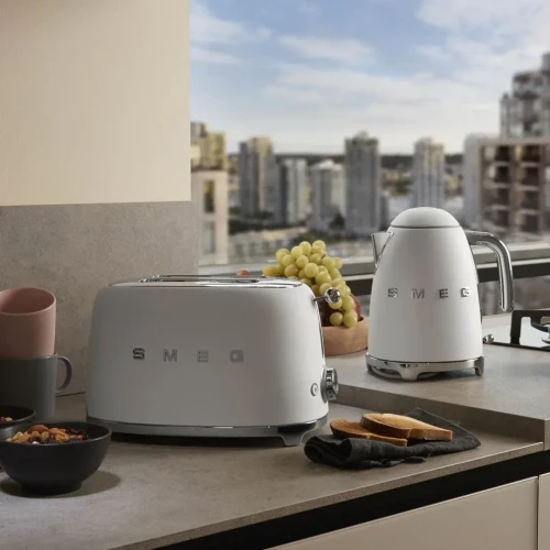 Czajnik elektryczny SMEG CLF03WHMEU