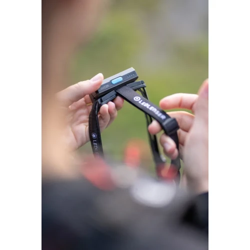 Latarka Ledlenser Neo 9R Blue